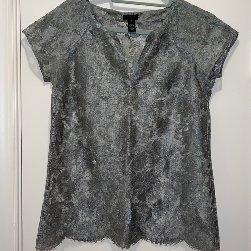 J Crew Lace Blouse Silver Grey Scallop Hem Split Neck Eyelash lace Size 0